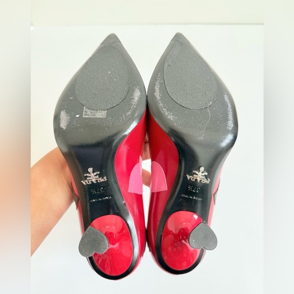 Prada Red Patent Leather Heart Appliquè Pointed Toe Heart Pumps EU 37.5 - Picture 7 of 11